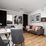 Apartman Pileckiego 59 Oddzielna Sypialnia I Beplatny Parking By Perfect *
