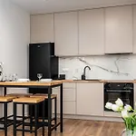 Pileckiego 59 Oddzielna Sypialnia I Beplatny Parking By Perfect Apartment *