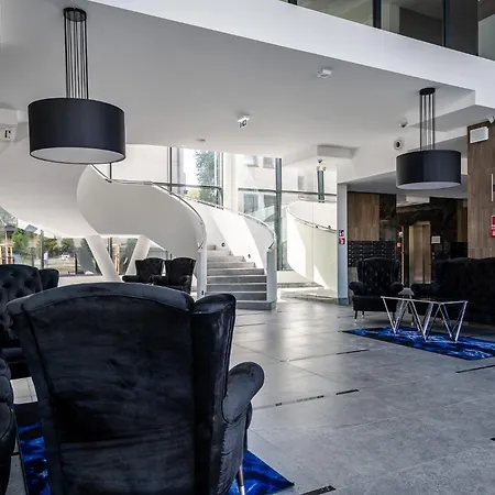 Pileckiego 59 Oddzielna Sypialnia I Beplatny Parking By Perfect شقة