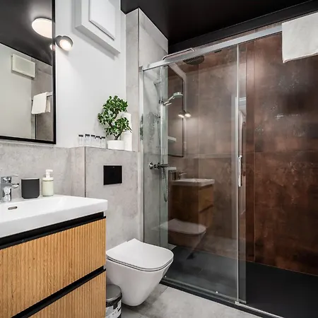 Pileckiego 59 Oddzielna Sypialnia I Beplatny Parking By Perfect *