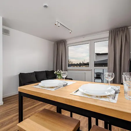 Pileckiego 59 Oddzielna Sypialnia I Beplatny Parking By Perfect شقة