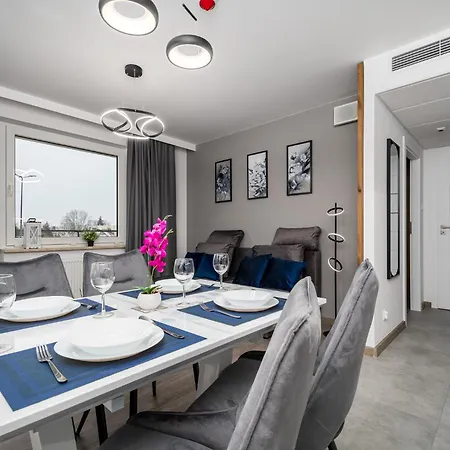 Pileckiego 59 Oddzielna Sypialnia I Beplatny Parking By Perfect شقة *