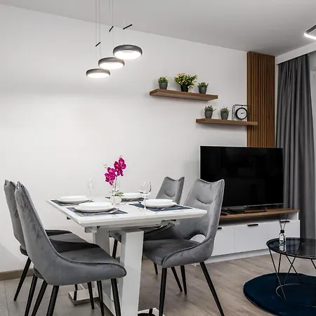 Pileckiego 59 Oddzielna Sypialnia I Beplatny Parking By Perfect شقة *