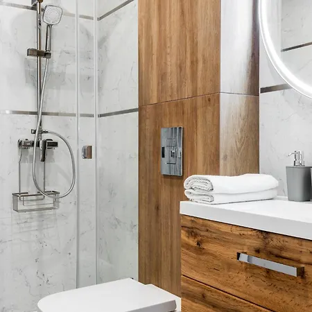 Pileckiego 59 Oddzielna Sypialnia I Beplatny Parking By Perfect