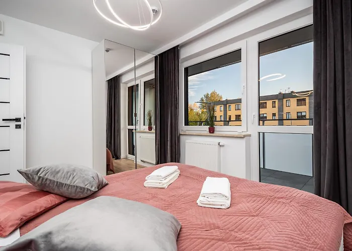 Apartment Pileckiego 59 Oddzielna Sypialnia I Beplatny Parking By Perfect *