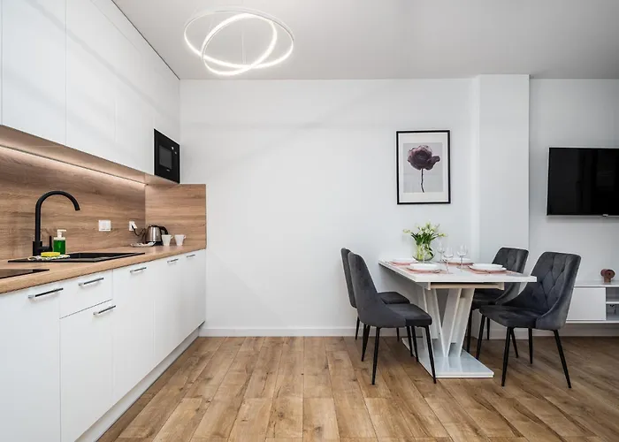 Apartment Pileckiego 59 Oddzielna Sypialnia I Beplatny Parking By Perfect Warsaw