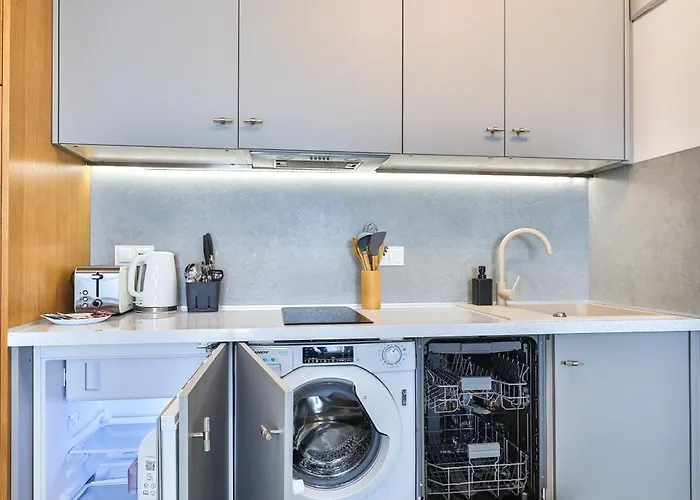 Apartment Pileckiego 59 Oddzielna Sypialnia I Beplatny Parking By Perfect *