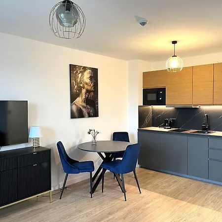 Pileckiego 59 Oddzielna Sypialnia I Beplatny Parking By Perfect Apartamento