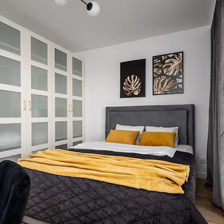 Pileckiego 59 Oddzielna Sypialnia I Beplatny Parking By Perfect Apartamento Varsovia