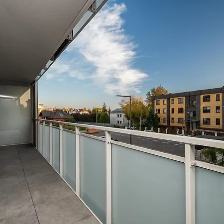 Pileckiego 59 Oddzielna Sypialnia I Beplatny Parking By Perfect *