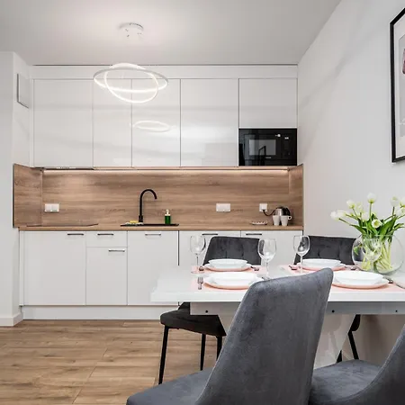 Apartment Pileckiego 59 By Perfect Free Parking