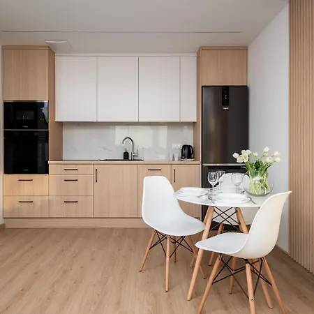 Pileckiego 59 Oddzielna Sypialnia I Beplatny Parking By Perfect Apartamento