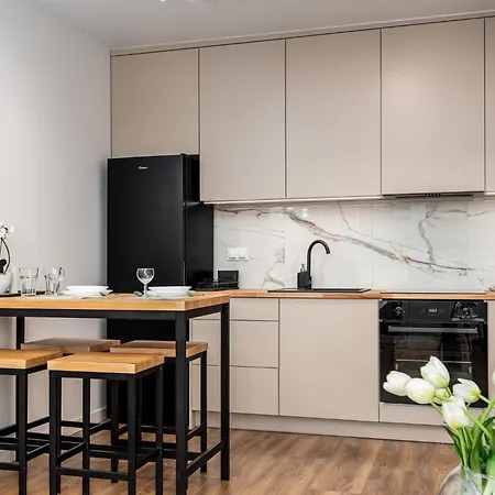 Pileckiego 59 Oddzielna Sypialnia I Beplatny Parking By Perfect Apartamento *