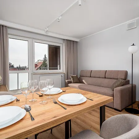 Pileckiego 59 Oddzielna Sypialnia I Beplatny Parking By Perfect Apartamento