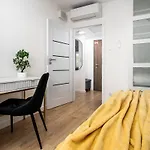 Pileckiego 59 Oddzielna Sypialnia I Beplatny Parking By Perfect Apartamento *