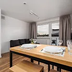 Pileckiego 59 Oddzielna Sypialnia I Beplatny Parking By Perfect Apartamento
